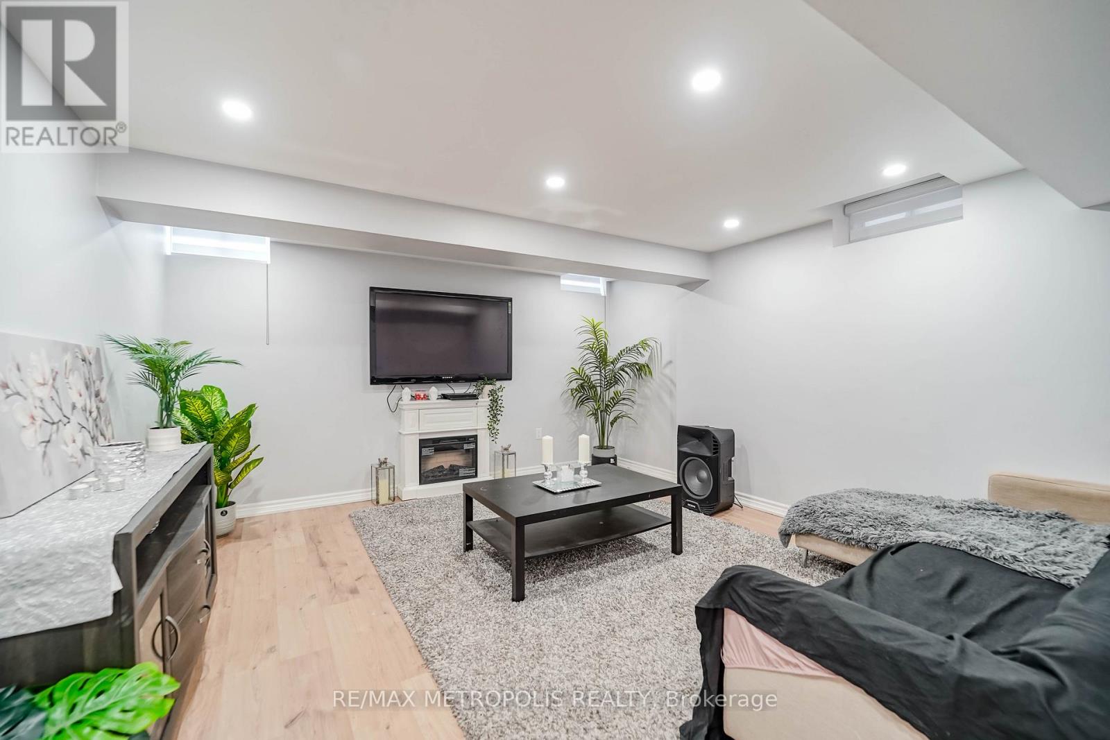 67 Kenilworth Crescent, Whitby, Ontario  L1M 2M7 - Photo 19 - E12541224