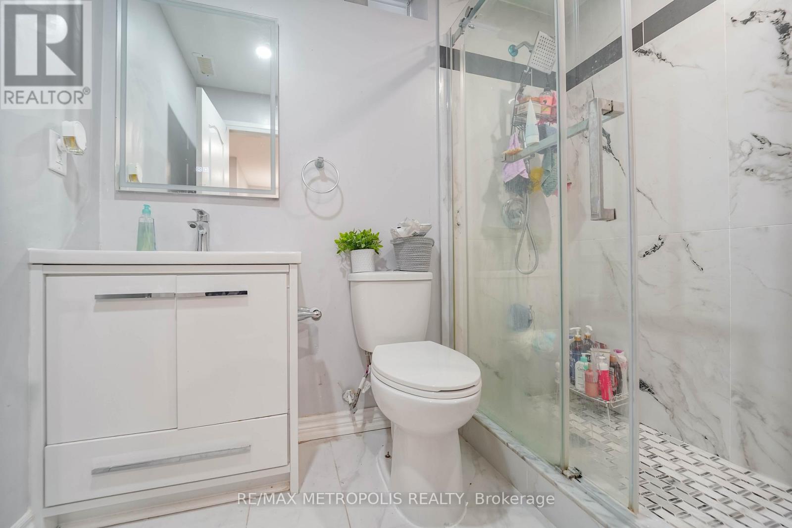 67 Kenilworth Crescent, Whitby, Ontario  L1M 2M7 - Photo 21 - E12541224