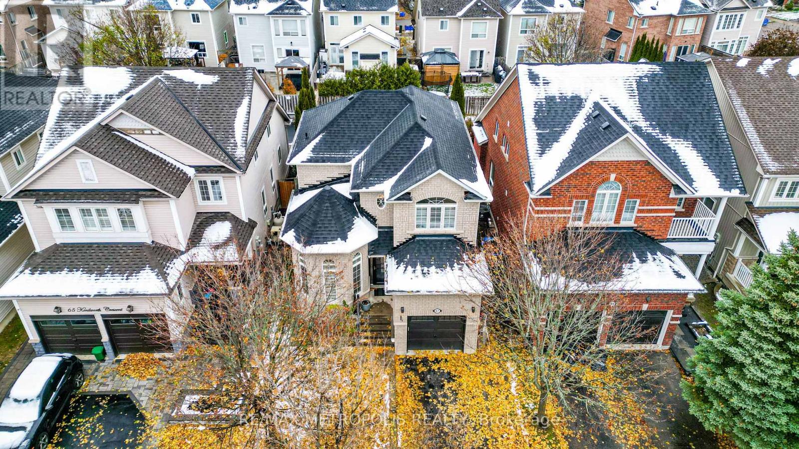 67 Kenilworth Crescent, Whitby, Ontario  L1M 2M7 - Photo 4 - E12541224