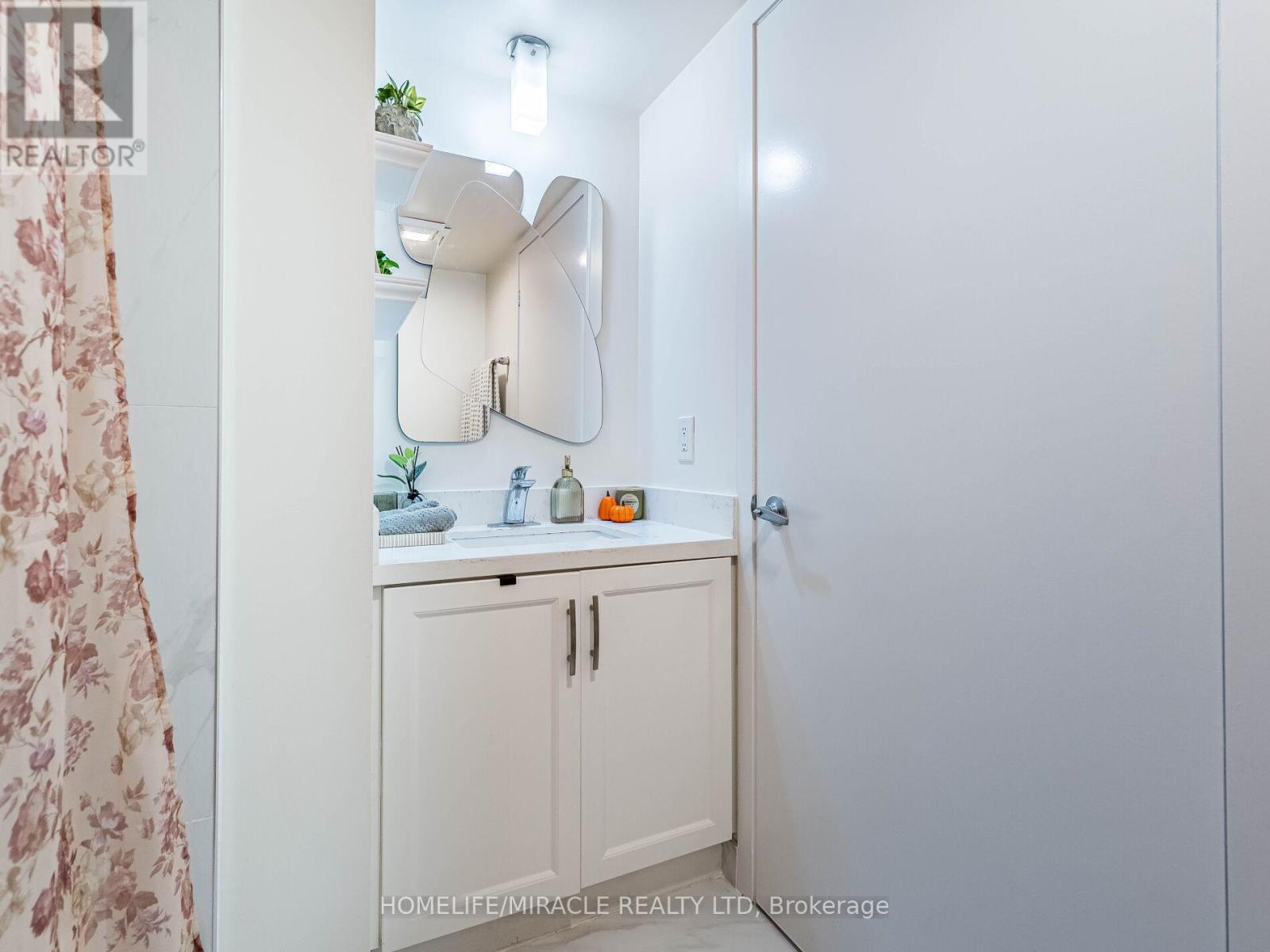 2003 - 38 Lee Centre Drive, Toronto, Ontario  M1H 3J7 - Photo 38 - E12541326