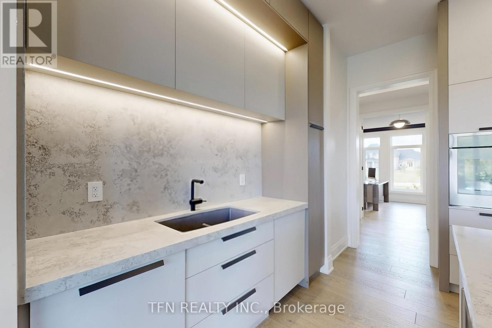 258 Amos Drive, Caledon, Ontario  L7E 4L7 - Photo 12 - W12541034