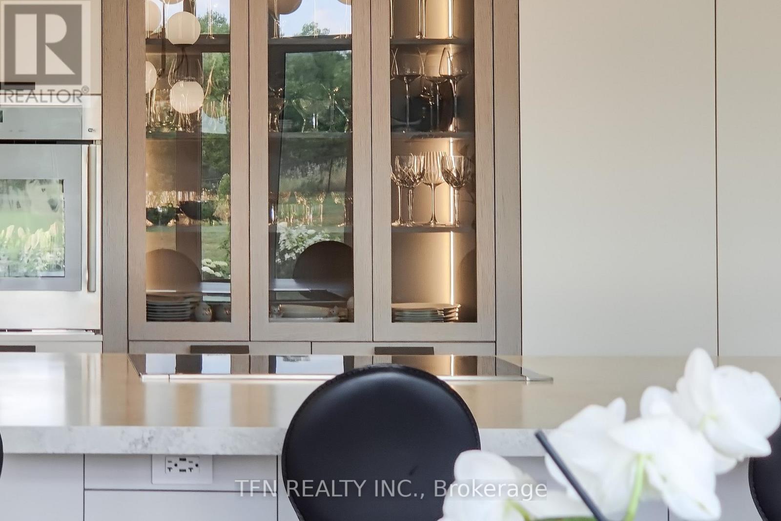 258 Amos Drive, Caledon, Ontario  L7E 4L7 - Photo 13 - W12541034