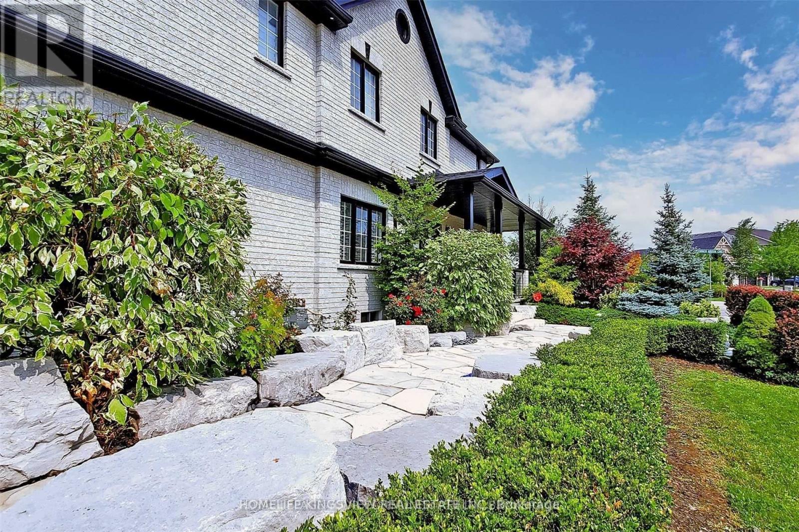 162 Corner Brook Crescent, Vaughan, Ontario  L4H 0H4 - Photo 7 - N12541198