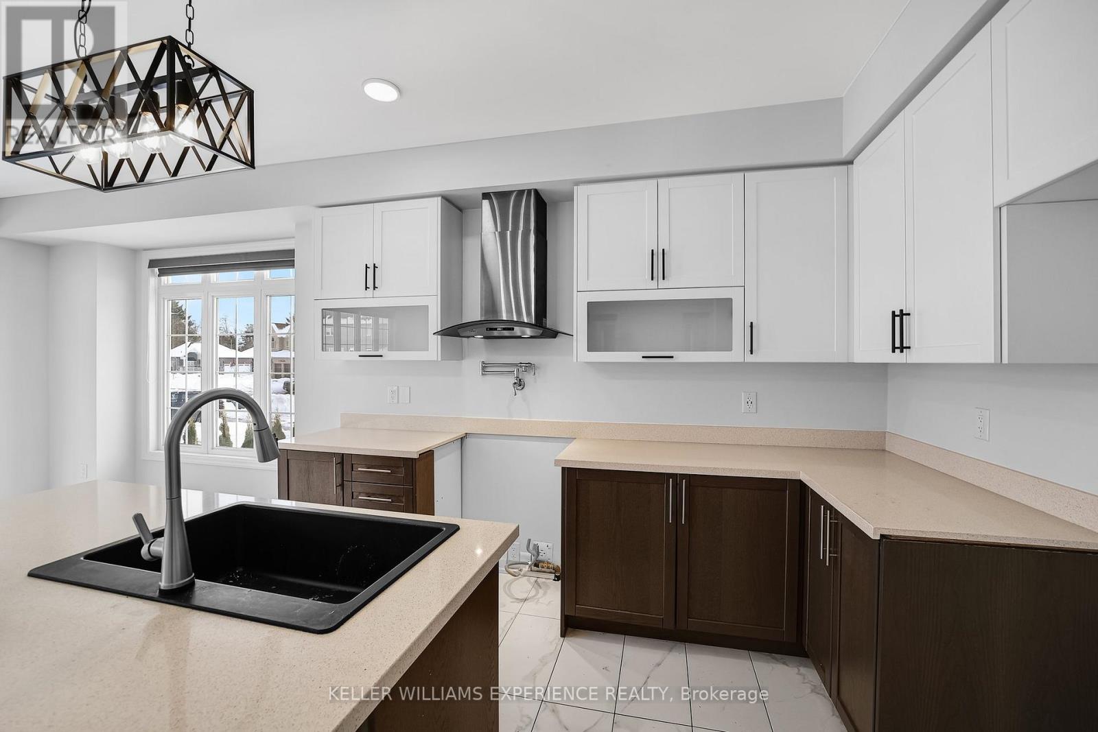 31 Wood Crescent, Essa, Ontario  L3W 0M5 - Photo 11 - N12541282