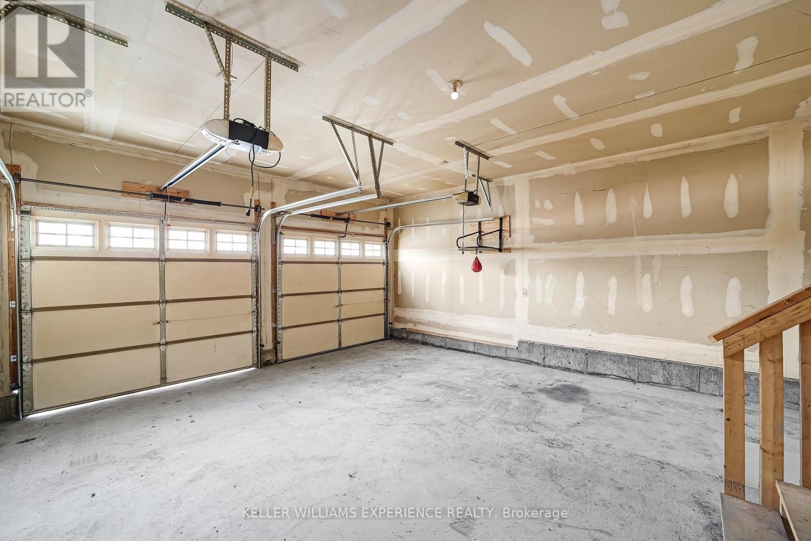 31 Wood Crescent, Essa, Ontario  L3W 0M5 - Photo 27 - N12541282