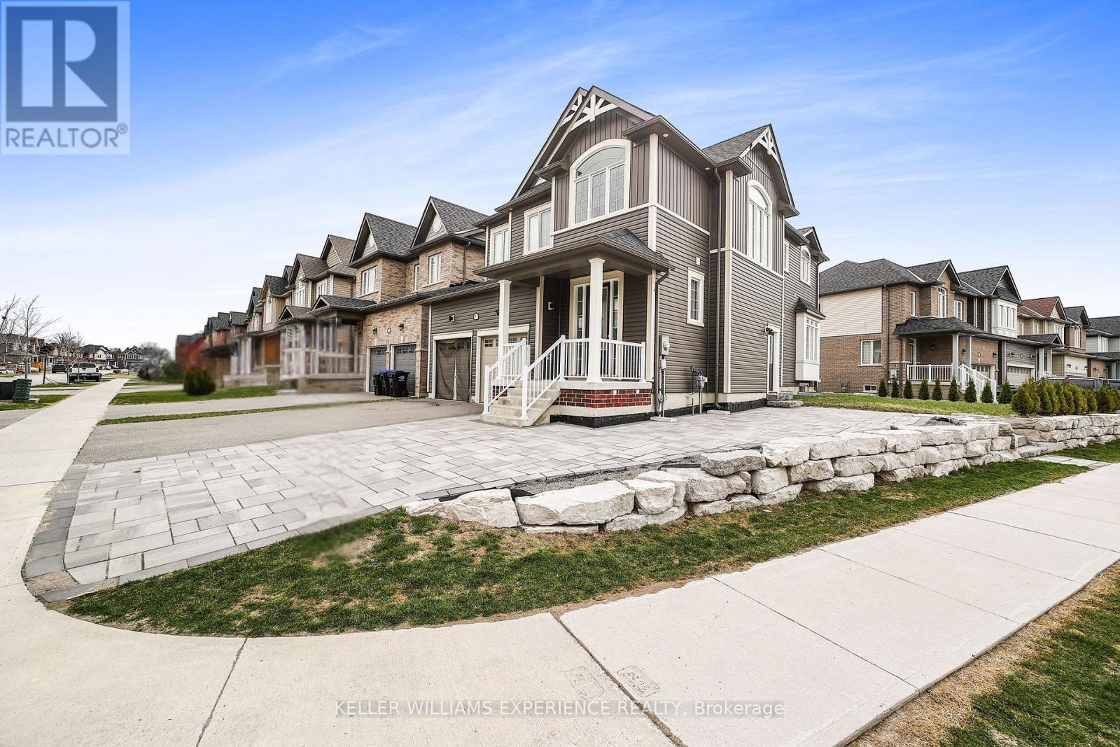 31 Wood Crescent, Essa, Ontario  L3W 0M5 - Photo 3 - N12541282