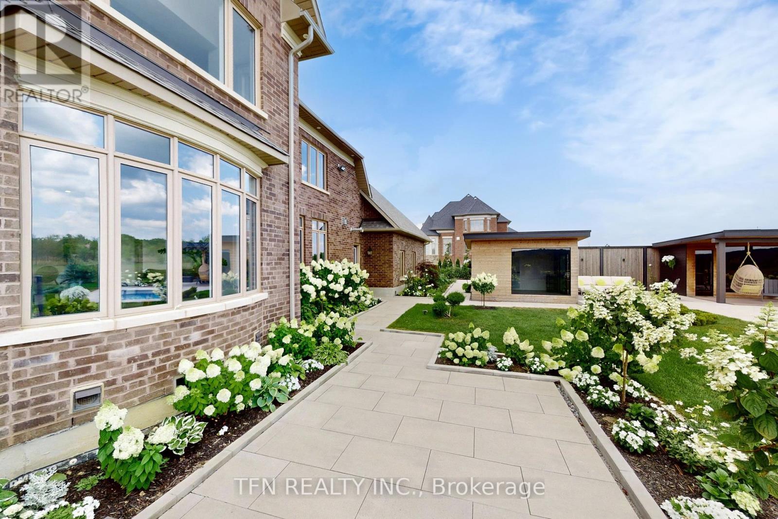 258 Amos Drive, Caledon, Ontario  L7E 4L7 - Photo 36 - W12541034