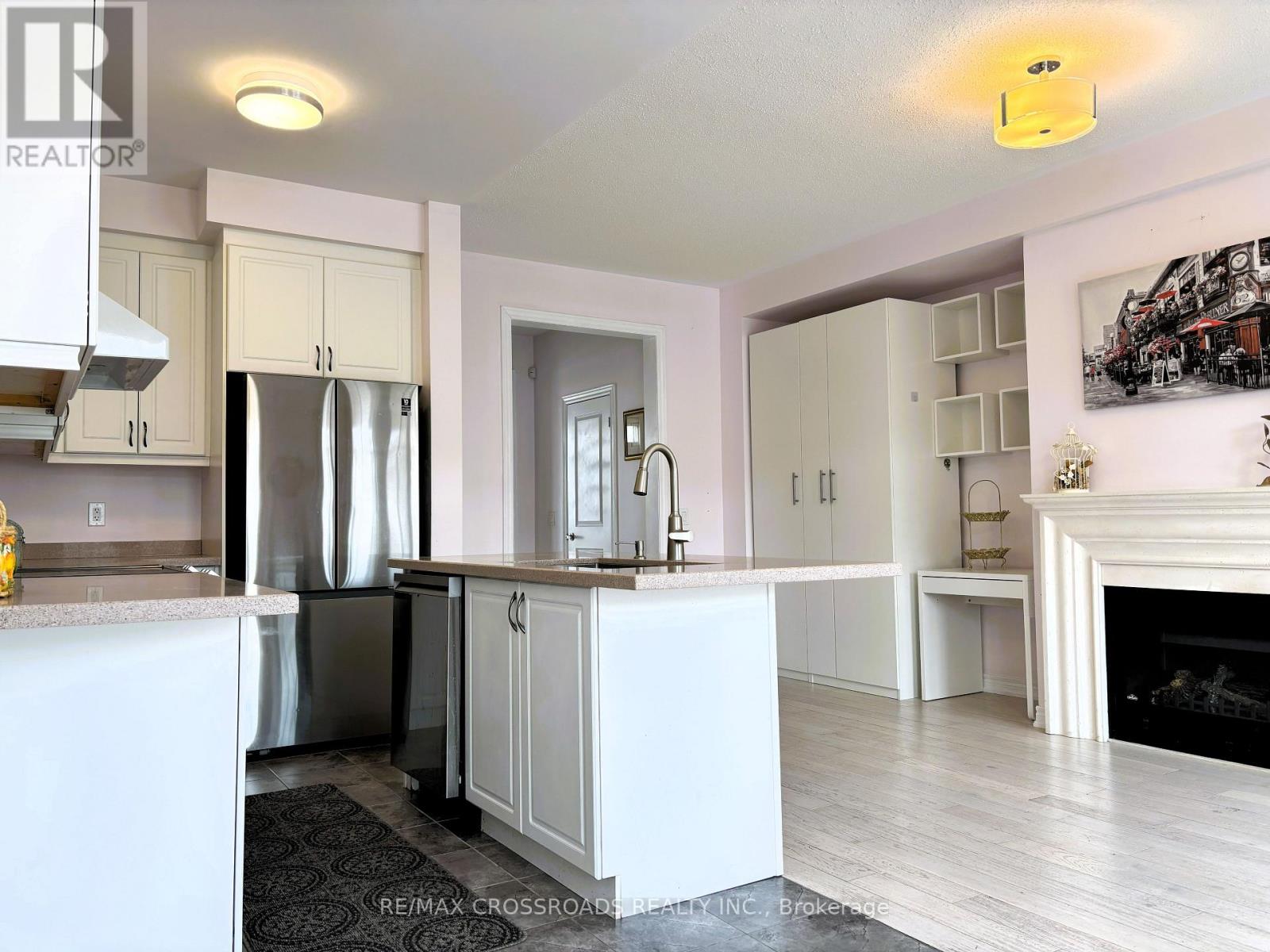 49 Memon Place, Markham, Ontario  L6E 0S1 - Photo 2 - N12541408