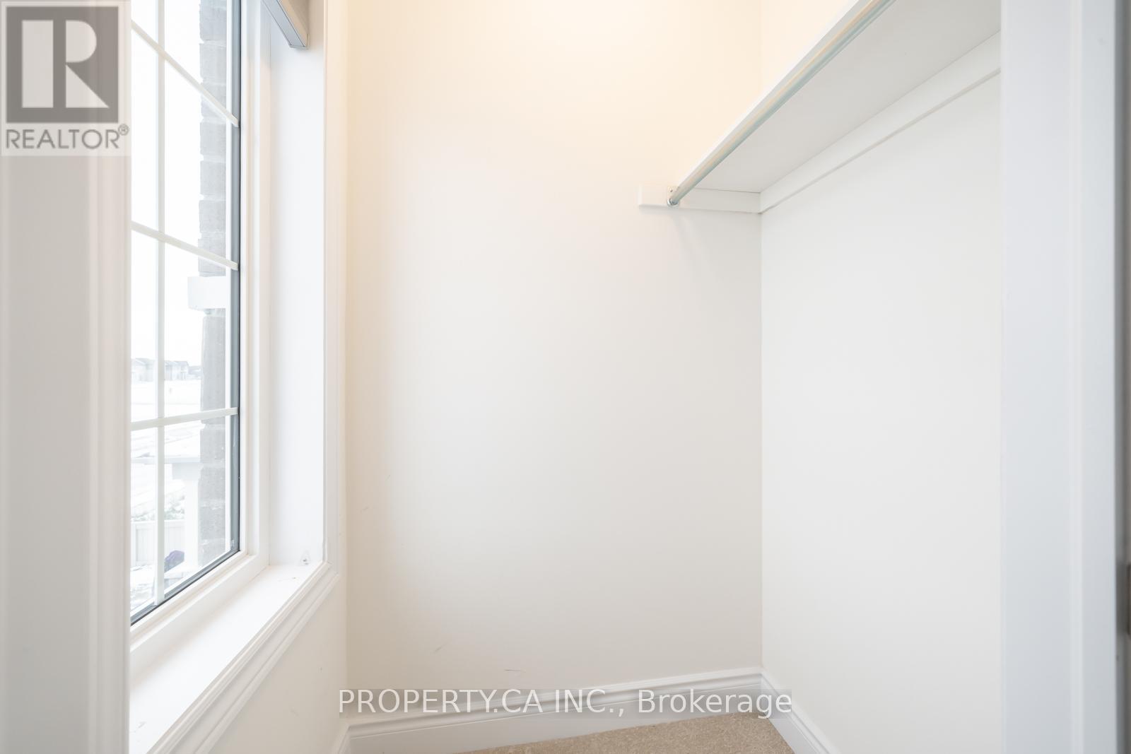 63 Central Square Boulevard, Wasaga Beach, Ontario  L9Z 0L9 - Photo 37 - S12541284