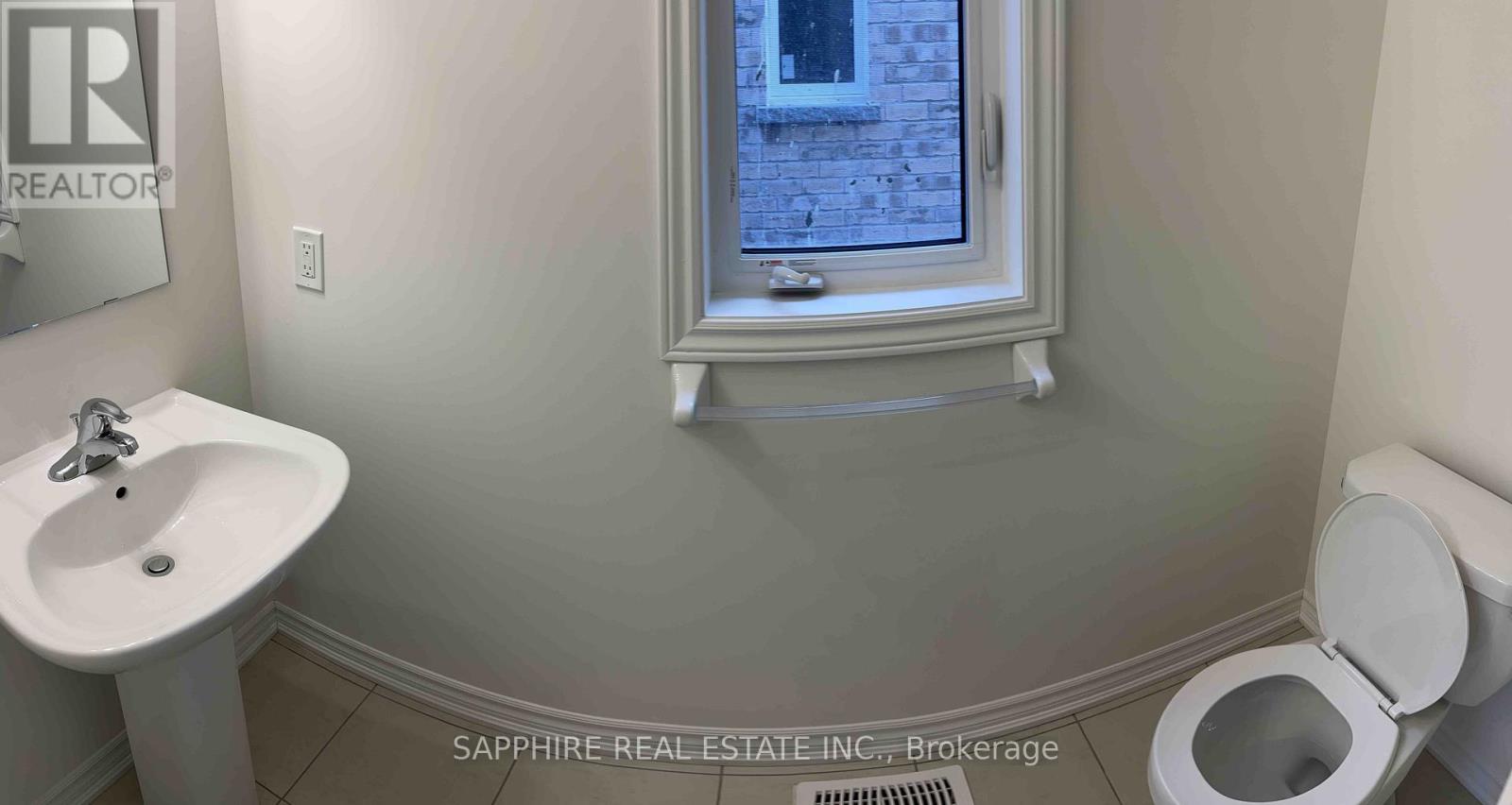 242 Palace Street, Thorold, Ontario  L2V 0N2 - Photo 11 - X12425009