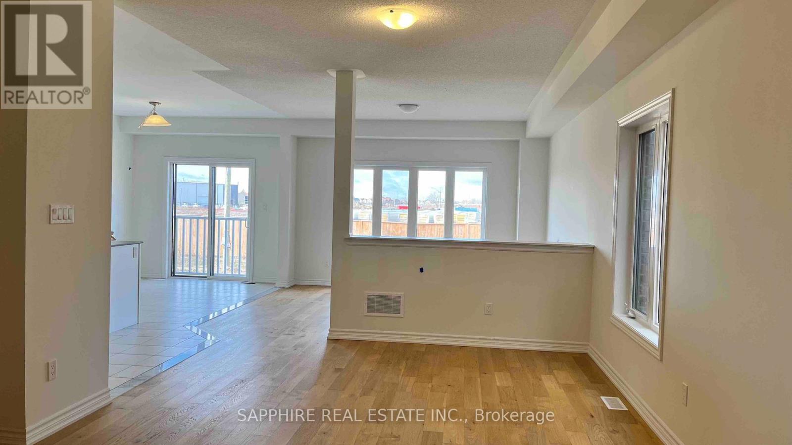 242 Palace Street, Thorold, Ontario  L2V 0N2 - Photo 3 - X12425009