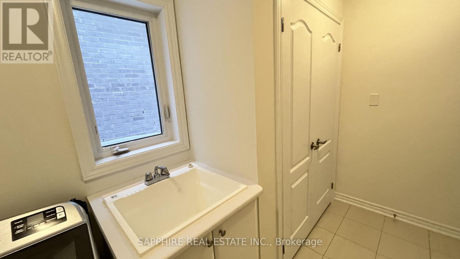 242 Palace Street, Thorold, Ontario  L2V 0N2 - Photo 26 - X12425009