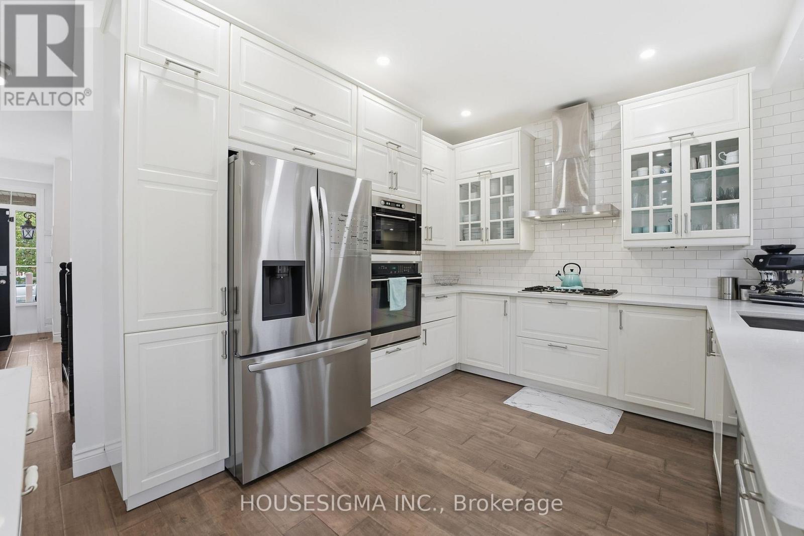 92 Glenmeadow Crescent, Hamilton, Ontario  L8E 6C2 - Photo 8 - X12501018