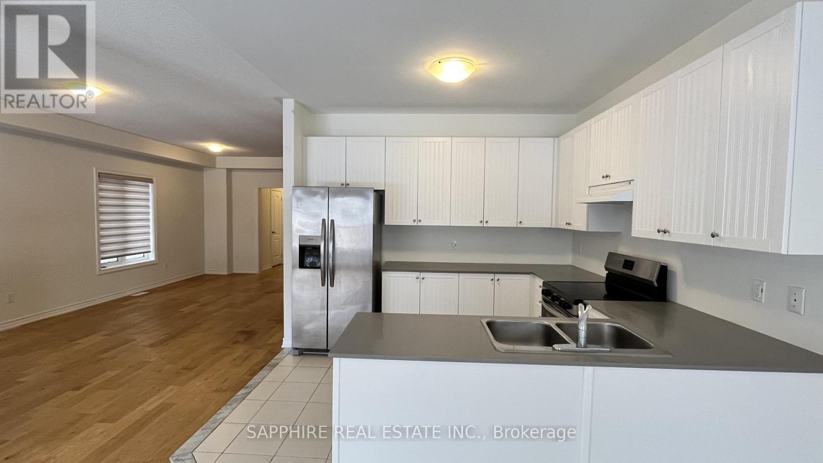 242 Palace Street, Thorold, Ontario  L2V 0N2 - Photo 8 - X12425009