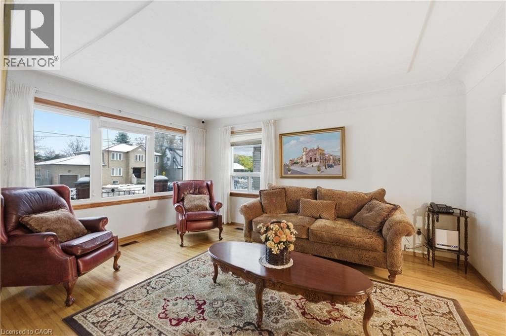 314 Hawkridge Avenue, Hamilton, Ontario  L9C 3L2 - Photo 5 - 40788043