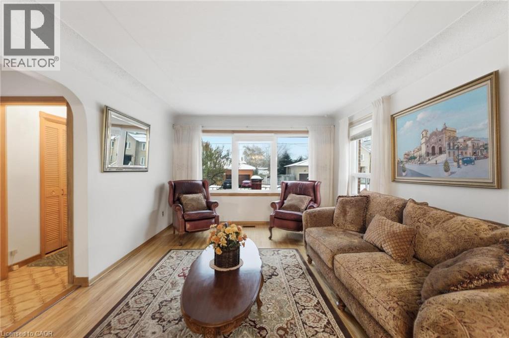 314 Hawkridge Avenue, Hamilton, Ontario  L9C 3L2 - Photo 6 - 40788043