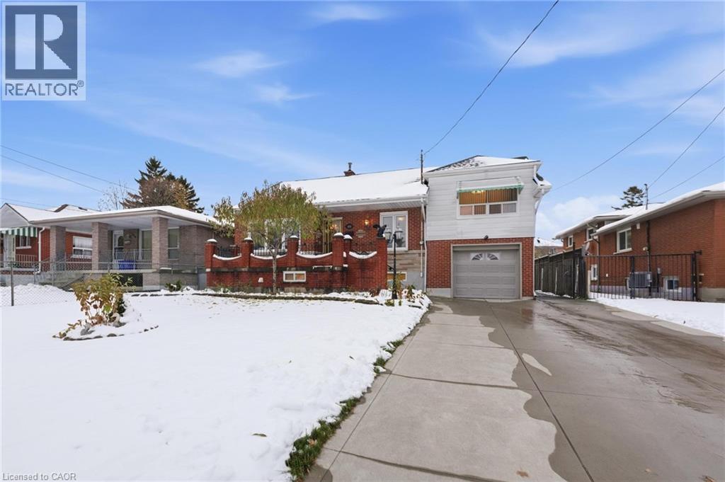 314 Hawkridge Avenue, Hamilton, Ontario  L9C 3L2 - Photo 1 - 40788043