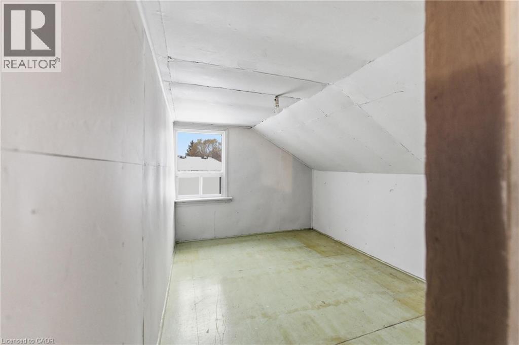 314 Hawkridge Avenue, Hamilton, Ontario  L9C 3L2 - Photo 18 - 40788043