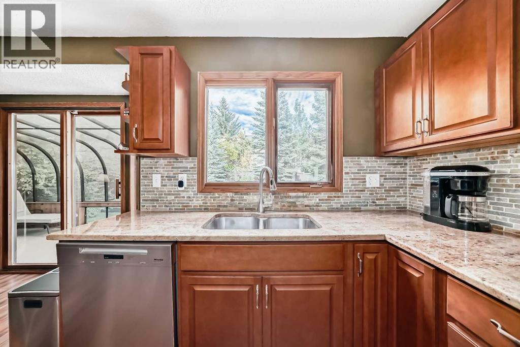 164 Woodfield Road Sw, Calgary, Alberta  T2W 3V9 - Photo 7 - A2261675