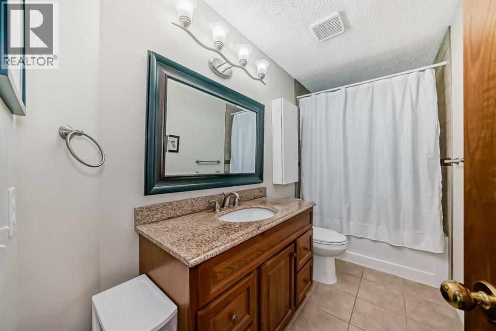 164 Woodfield Road Sw, Calgary, Alberta  T2W 3V9 - Photo 25 - A2261675