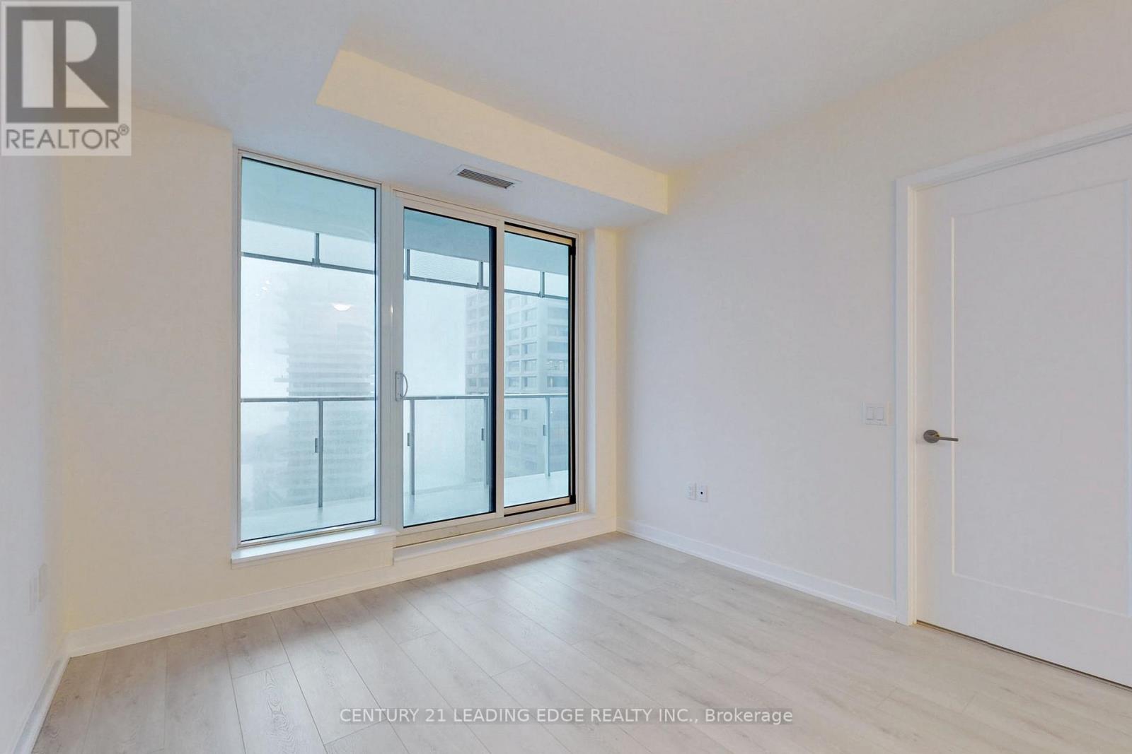 2210 - 28 Freeland Street, Toronto, Ontario  M5E 0E3 - Photo 5 - C12541228