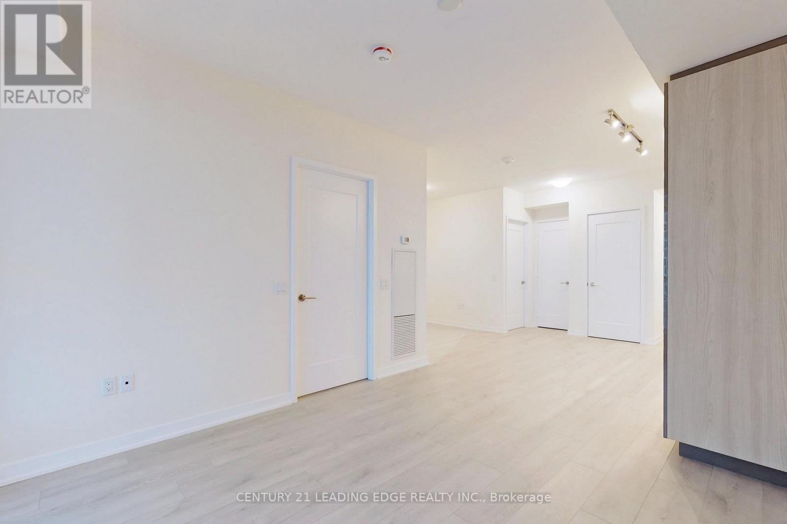 2210 - 28 Freeland Street, Toronto, Ontario  M5E 0E3 - Photo 8 - C12541228