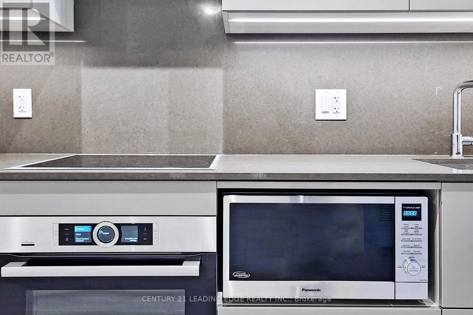 2210 - 28 Freeland Street, Toronto, Ontario  M5E 0E3 - Photo 14 - C12541228