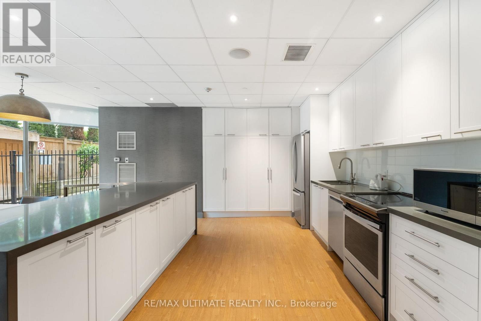 420 - 955 Millwood Road, Toronto, Ontario  M4G 4E3 - Photo 14 - C12536414