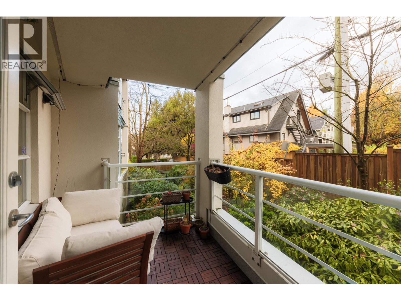 204 2575 W 4th Avenue, Vancouver, British Columbia  V6K 1P5 - Photo 4 - R3066914
