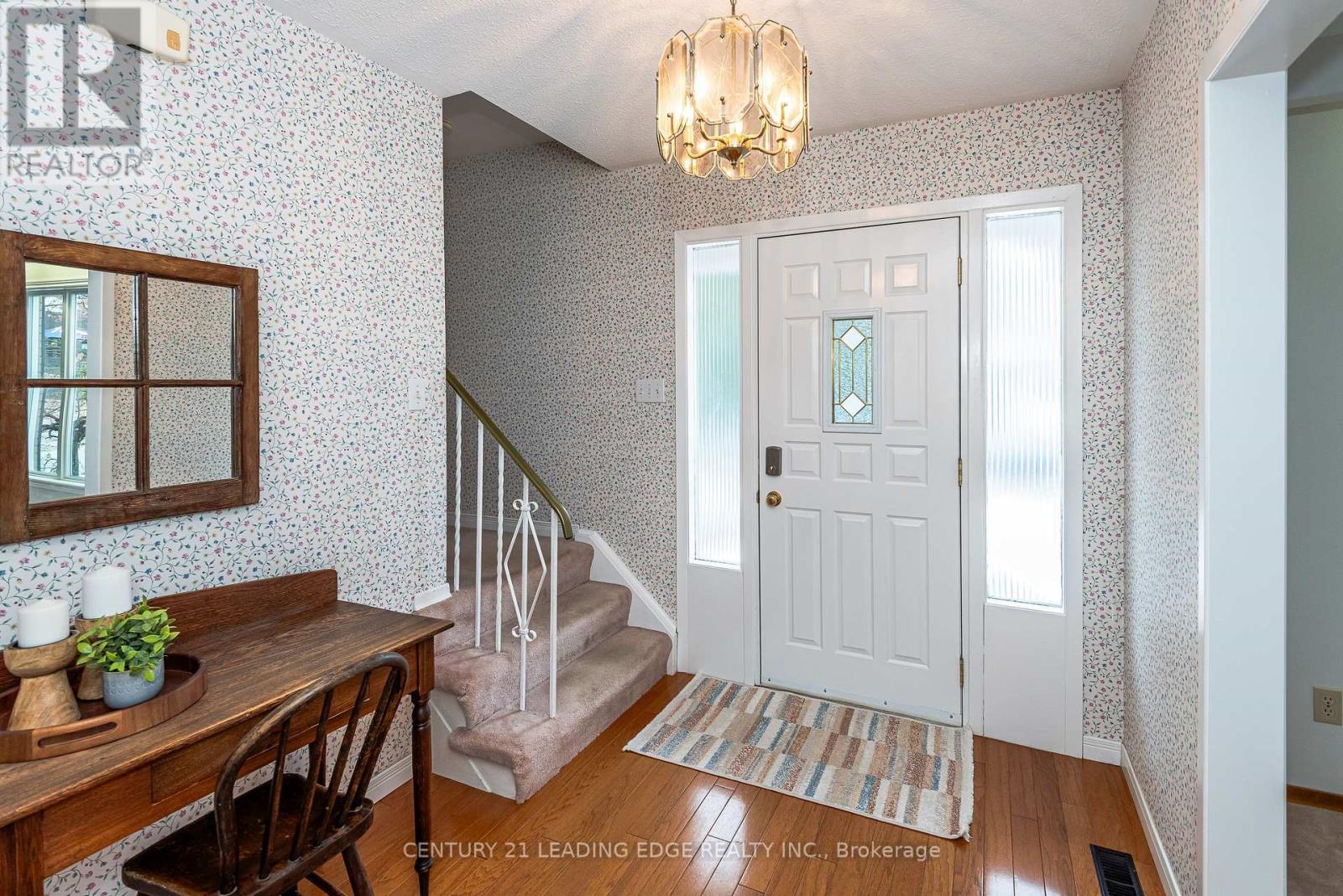 60 Wootten Way N, Markham, Ontario  L3P 2Y6 - Photo 4 - N12540590