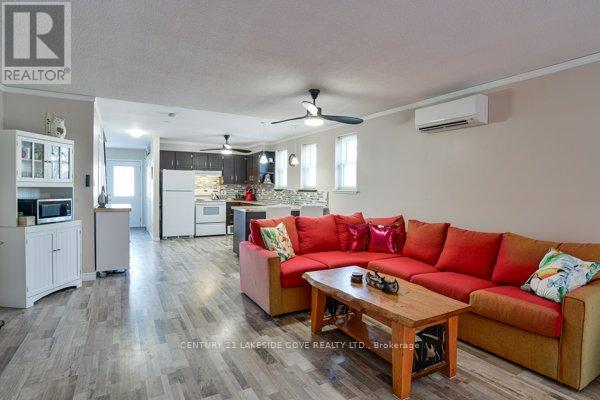 Unit 27 - 1 Paradise Boulevard S, Ramara, Ontario  L0K 1B0 - Photo 5 - S12445465