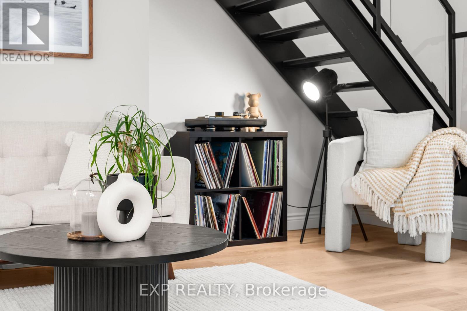 501 - 250 Manitoba Street, Toronto, Ontario  M8Y 4G8 - Photo 13 - W12509336