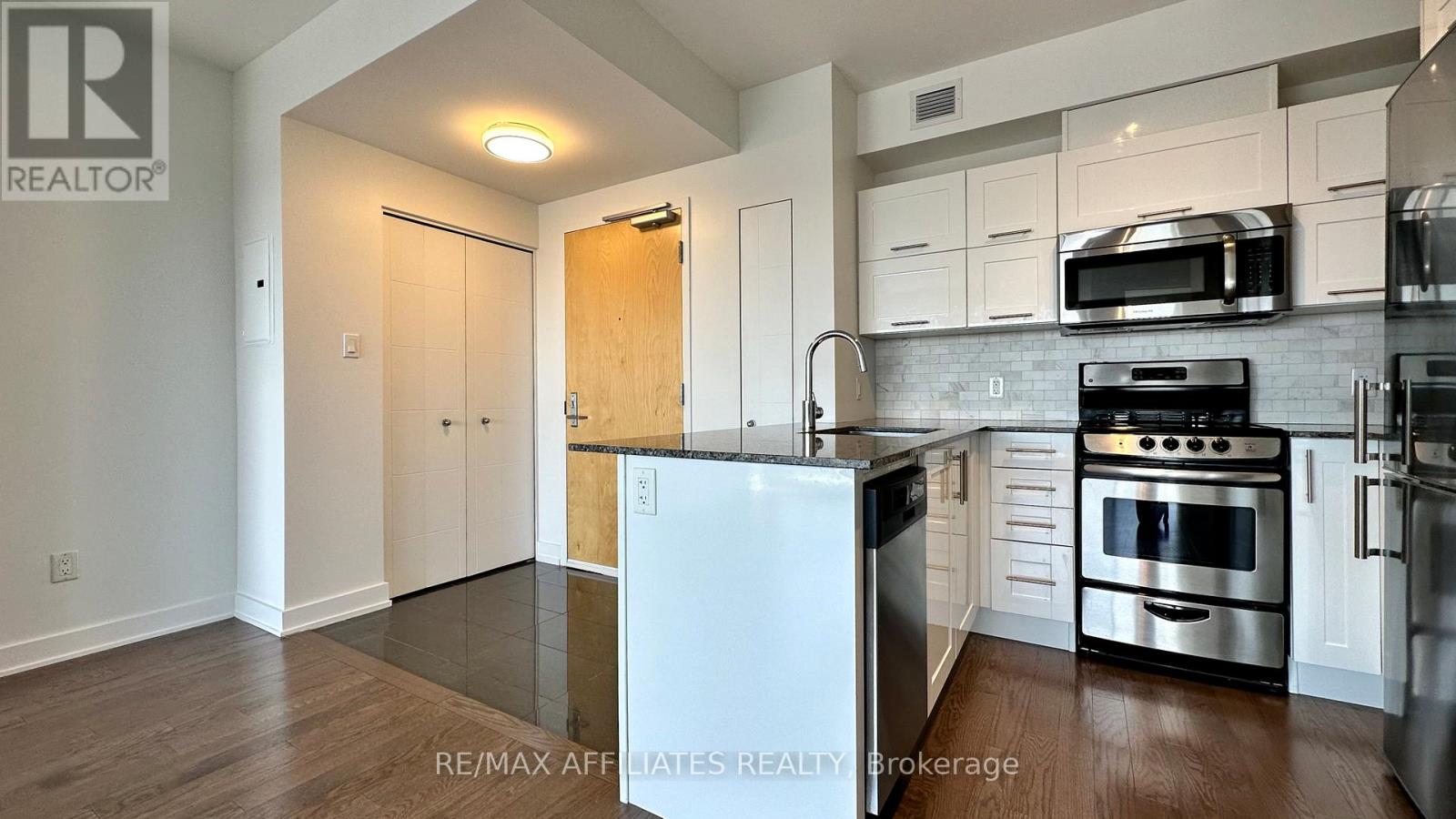 1706 - 40 Nepean Street, Ottawa, Ontario  K2P 0X5 - Photo 13 - X12461650