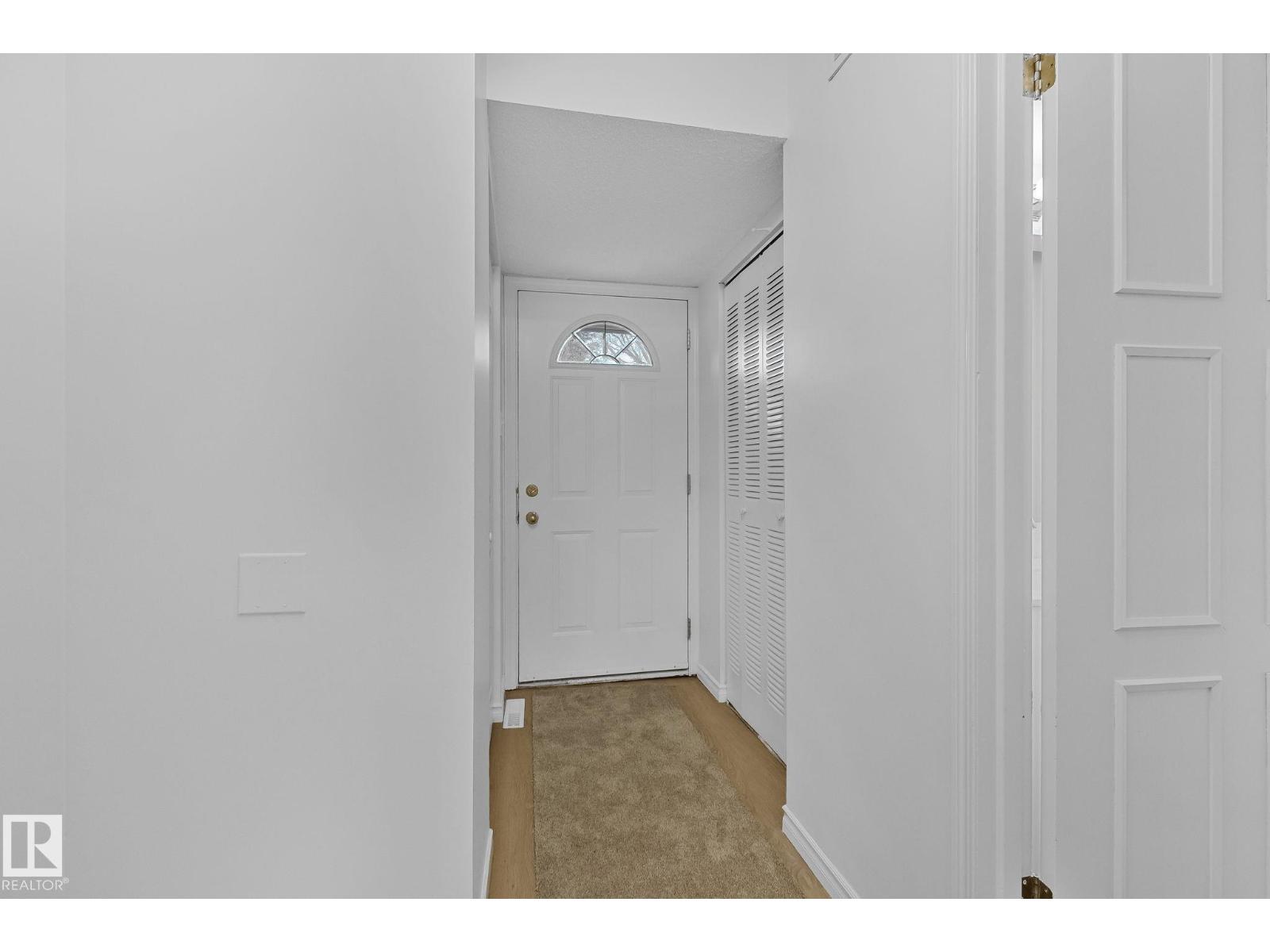 3f Meadowlark Vg Nw, Edmonton, Alberta  T5R 5X3 - Photo 12 - E4465594