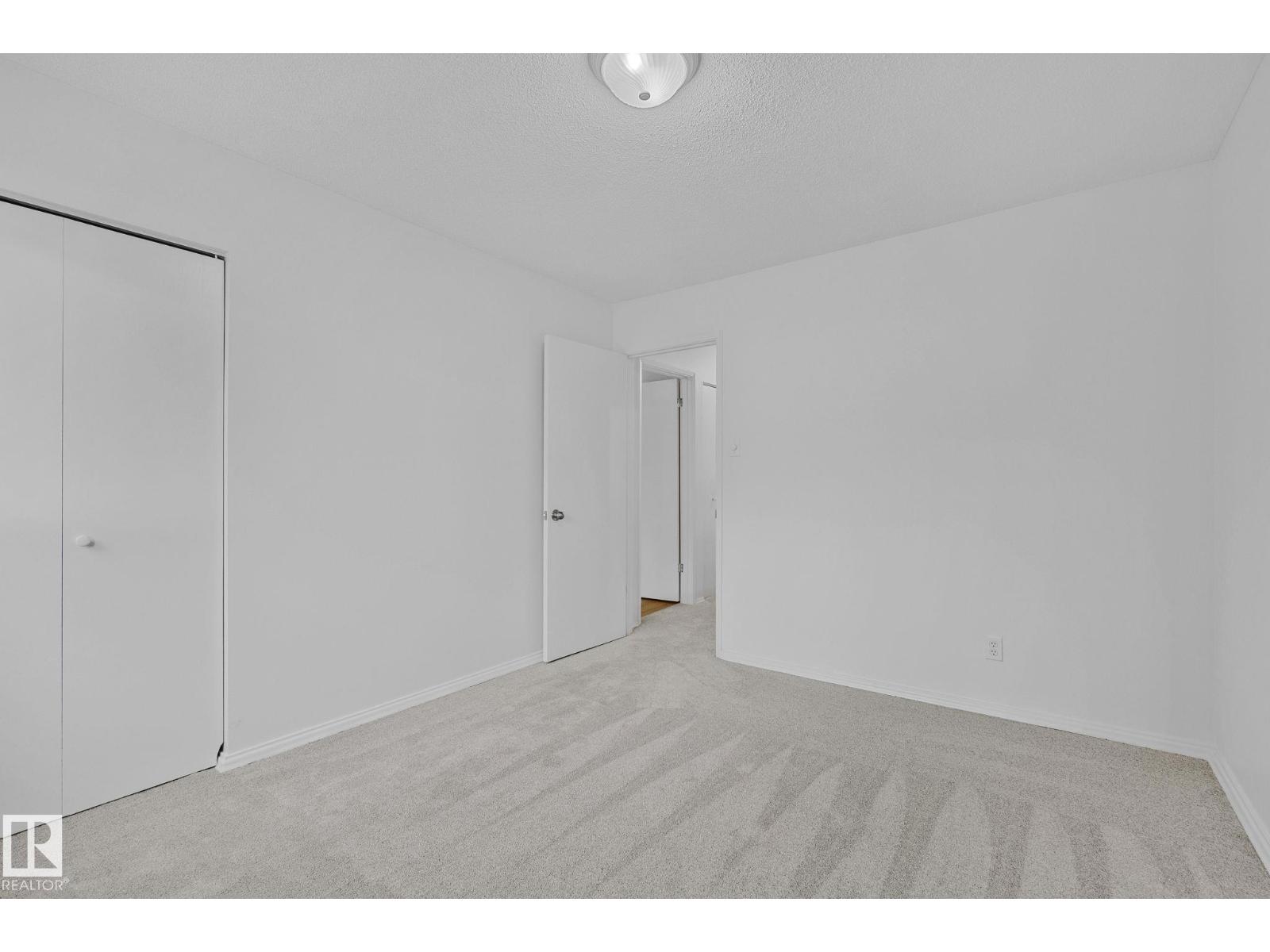 3f Meadowlark Vg Nw, Edmonton, Alberta  T5R 5X3 - Photo 20 - E4465594