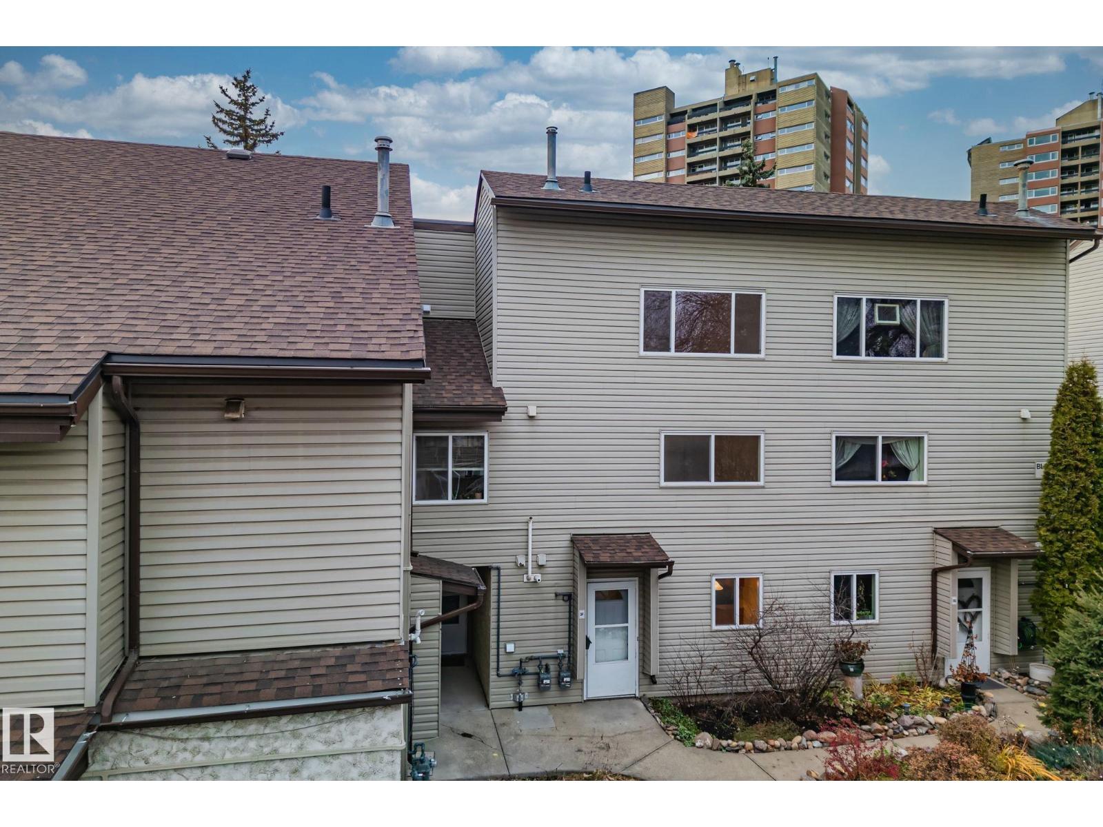 3f Meadowlark Vg Nw, Edmonton, Alberta  T5R 5X3 - Photo 36 - E4465594