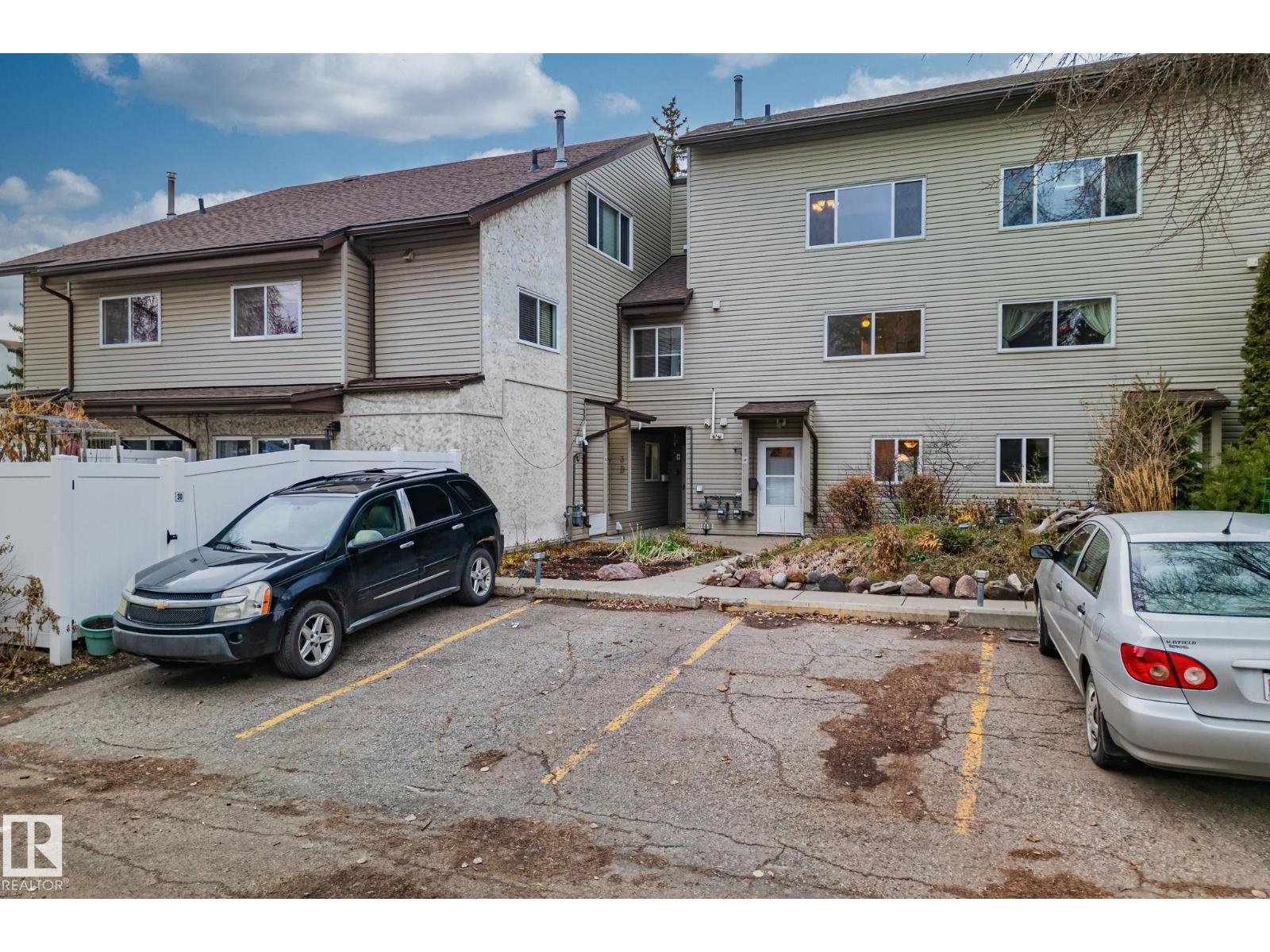 3f Meadowlark Vg Nw, Edmonton, Alberta  T5R 5X3 - Photo 37 - E4465594