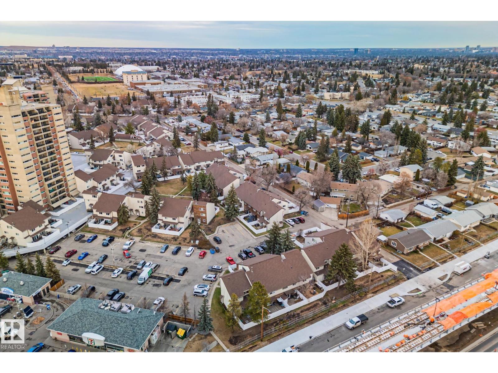 3f Meadowlark Vg Nw, Edmonton, Alberta  T5R 5X3 - Photo 48 - E4465594