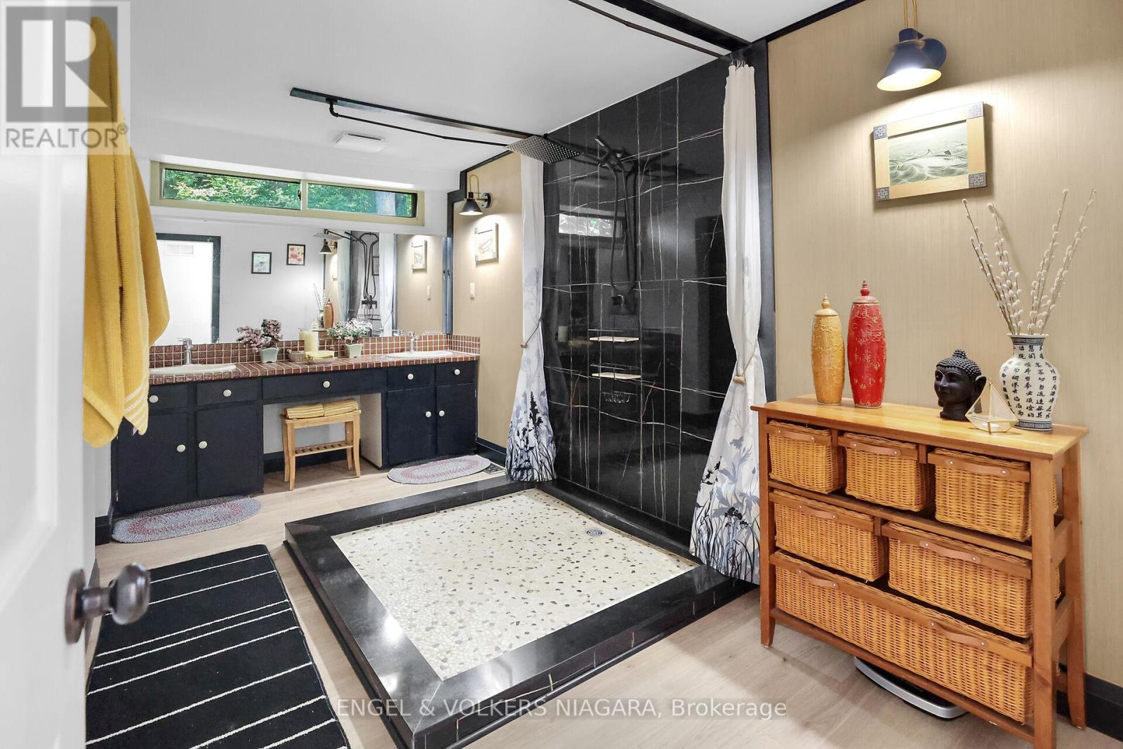 2459 Noella Crescent, Niagara Falls, Ontario L2J 3H7 - Photo 38 - X12503090