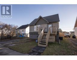 203 Kenogami S, Thunder Bay, Ontario