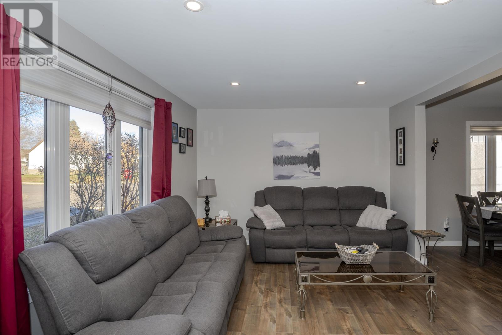 203 Kenogami S, Thunder Bay, Ontario  P7B 4S2 - Photo 4 - TB253467