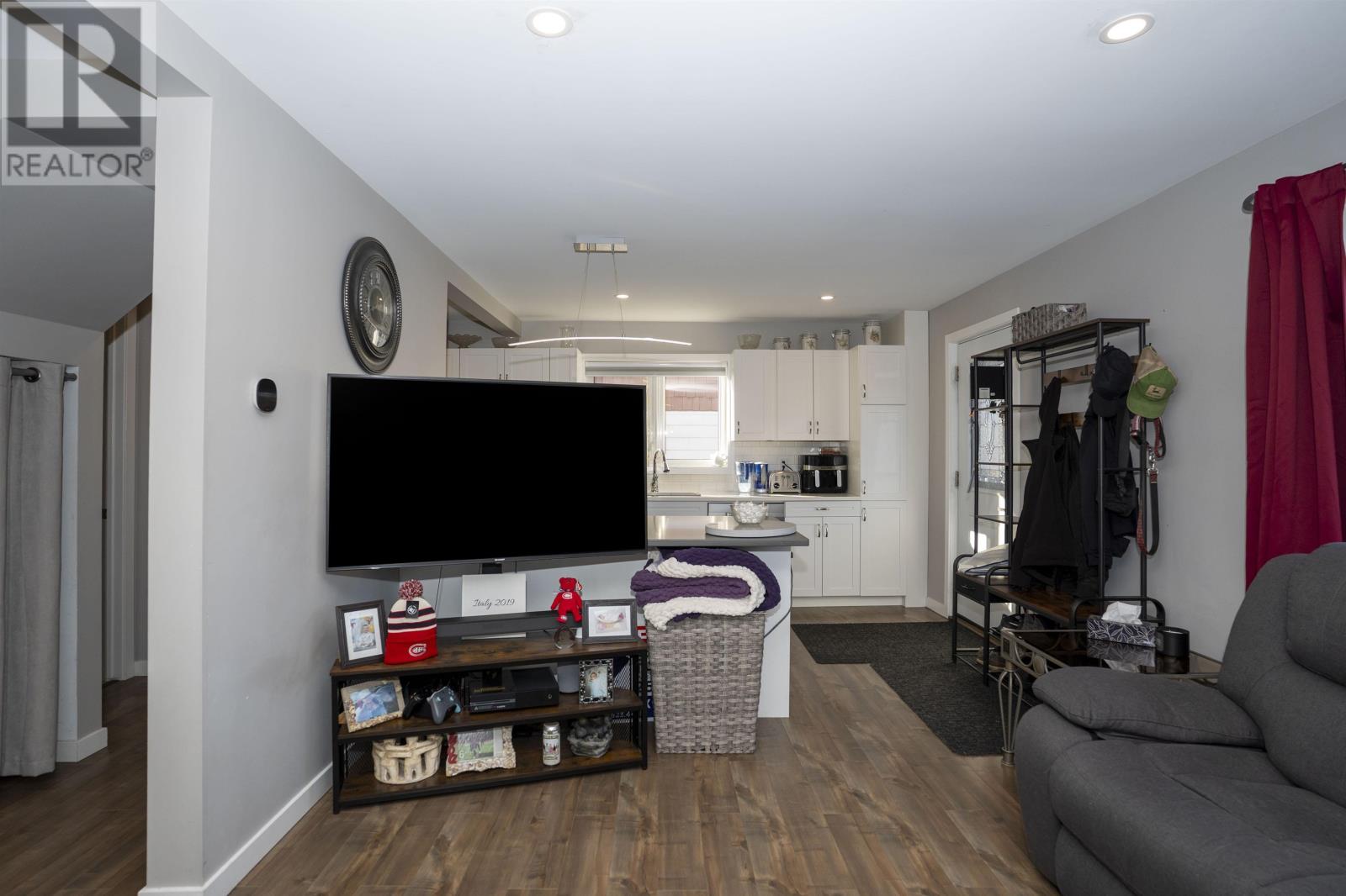 203 Kenogami S, Thunder Bay, Ontario  P7B 4S2 - Photo 6 - TB253467