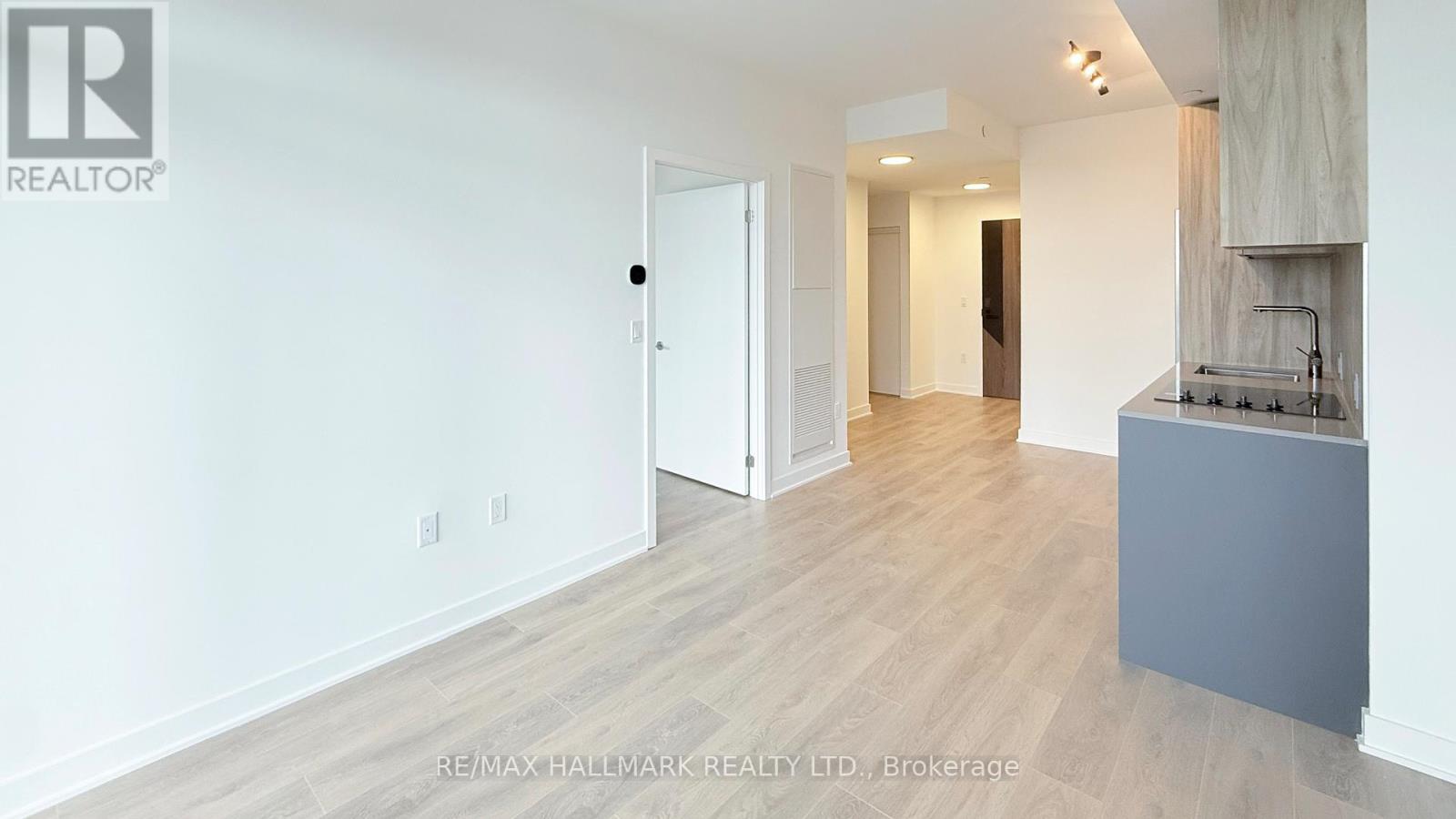 408 - 1037 The Queensway, Toronto, Ontario  M8Z 6C7 - Photo 2 - W12541158