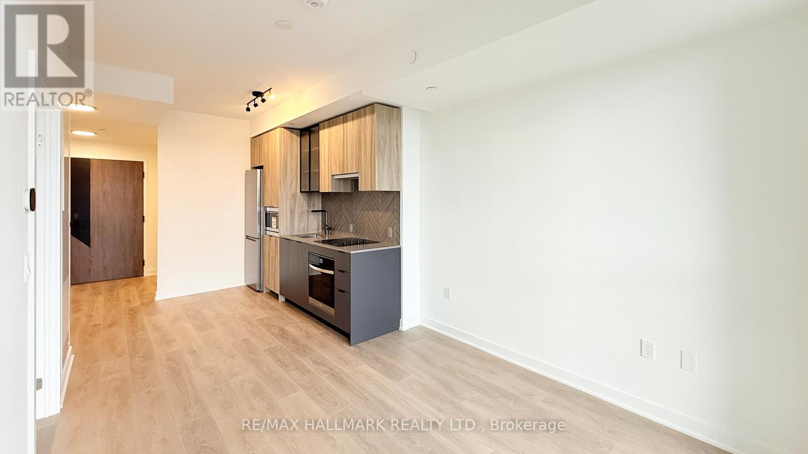 408 - 1037 The Queensway, Toronto, Ontario  M8Z 6C7 - Photo 4 - W12541158