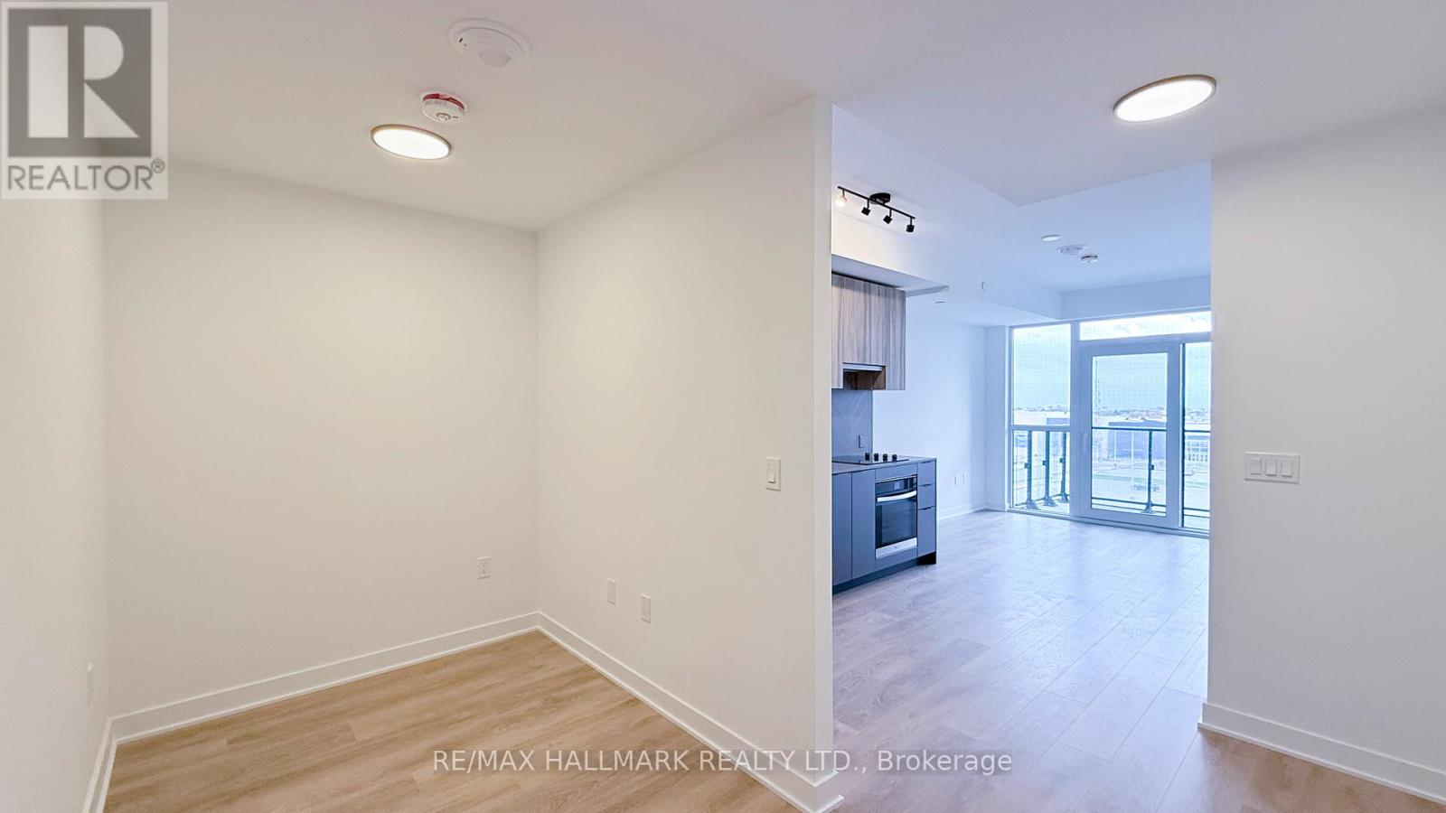 408 - 1037 The Queensway, Toronto, Ontario  M8Z 6C7 - Photo 8 - W12541158