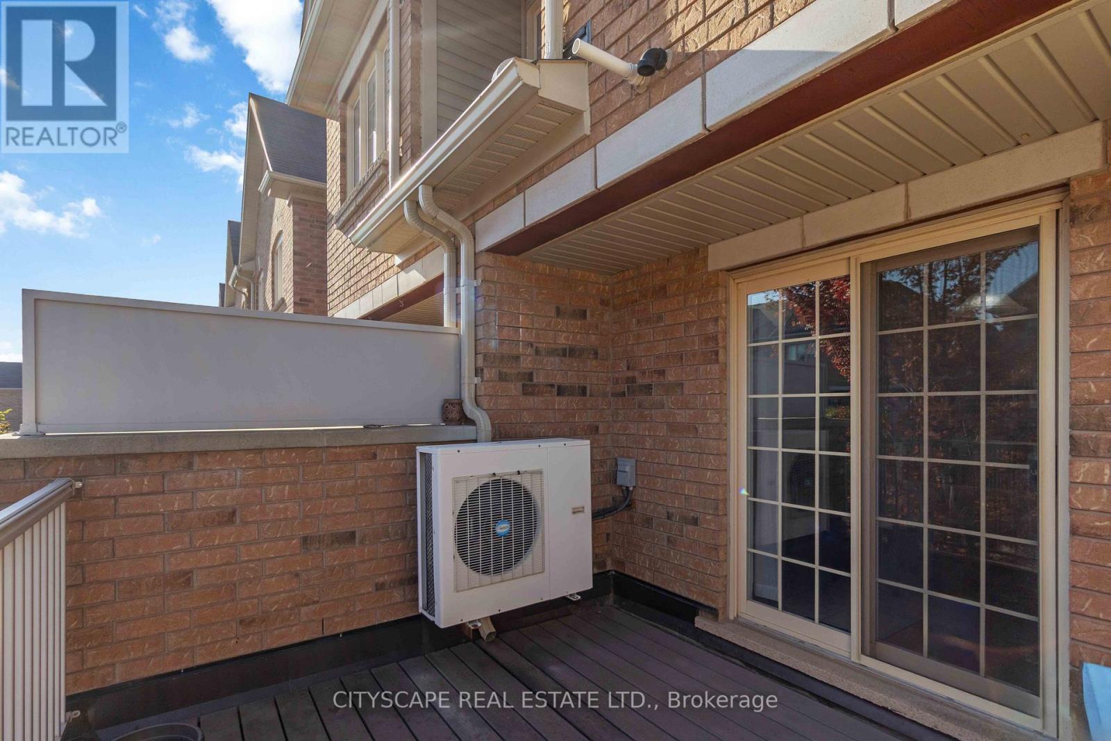 40 Peach Drive, Brampton, Ontario  L6R 0W6 - Photo 27 - W12541166