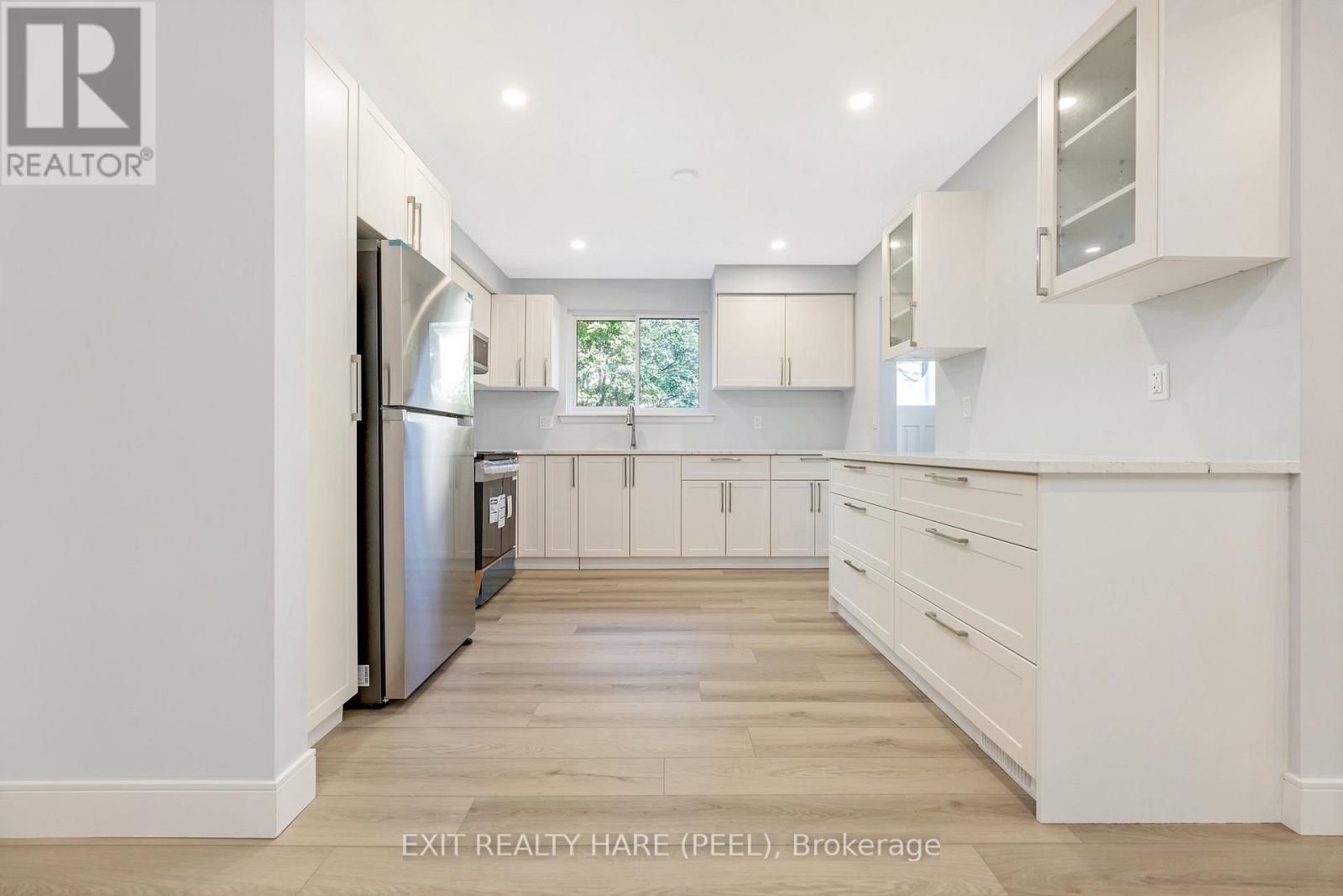 5 Garside Crescent, Brampton, Ontario  L6S 1H5 - Photo 10 - W12541220