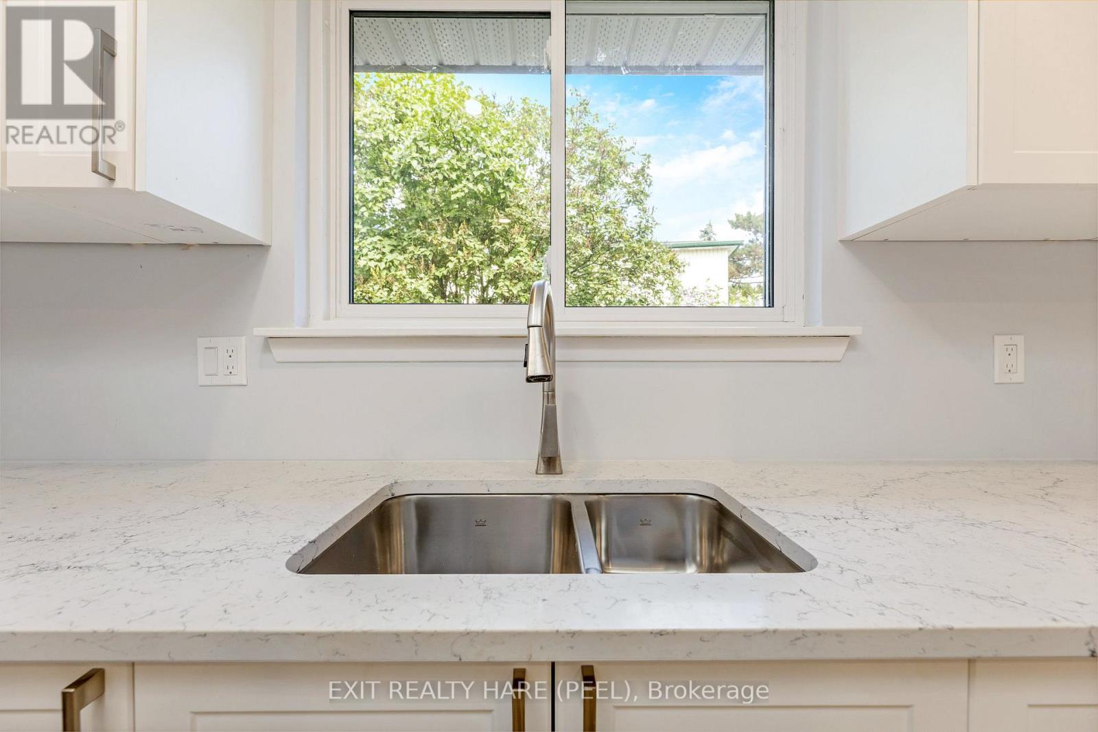 5 Garside Crescent, Brampton, Ontario  L6S 1H5 - Photo 14 - W12541220