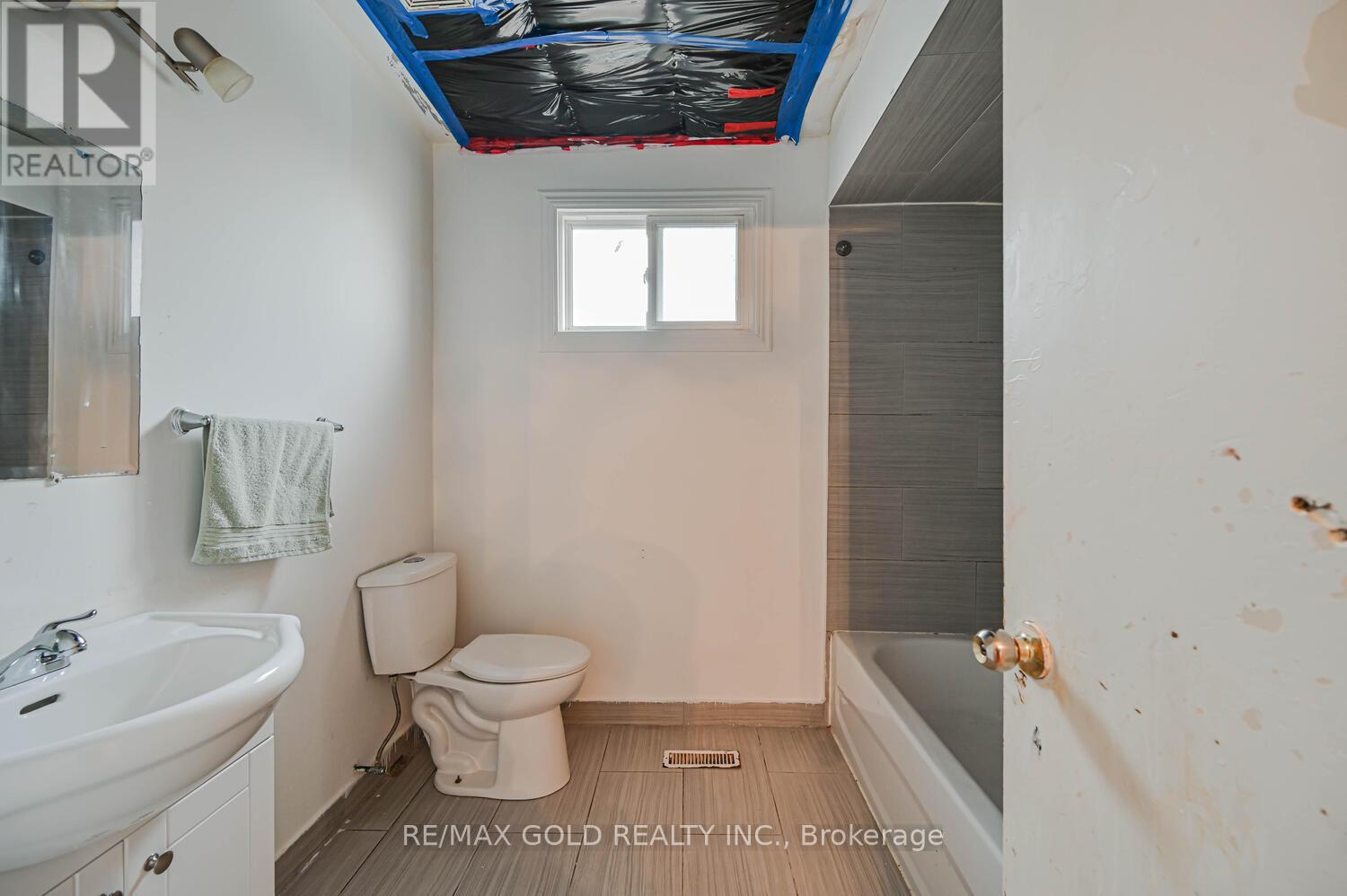 3299 Twilight Road, Mississauga, Ontario  L4T 1Z8 - Photo 27 - W12541244