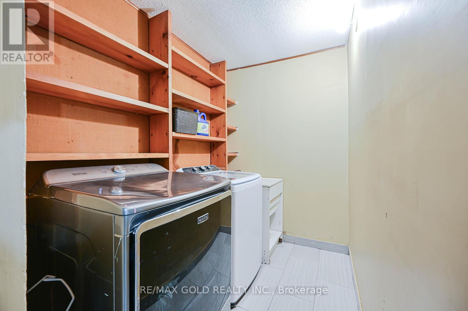 3299 Twilight Road, Mississauga, Ontario  L4T 1Z8 - Photo 37 - W12541244